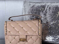 код 21922 910 грн Сумка Валентино клепки( длинная ручка в комплекте)