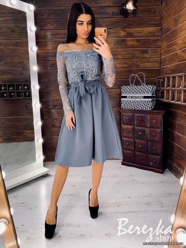 Платье миди с кружевным верхом Размер: S и М Ткань: кружево, костюмка Платье миди с кружевным верхом Размер: S и М Ткань: кружево, костюмка