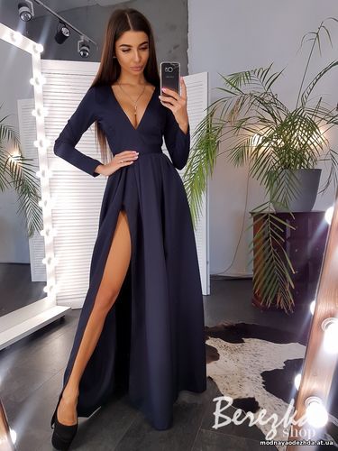 Платье- макси с разрезом Размер: S и М Ткань: костюмка Цена: 630 грн. Платье- макси с разрезом Размер: S и М Ткань: костюмка Цена: 630 грн.