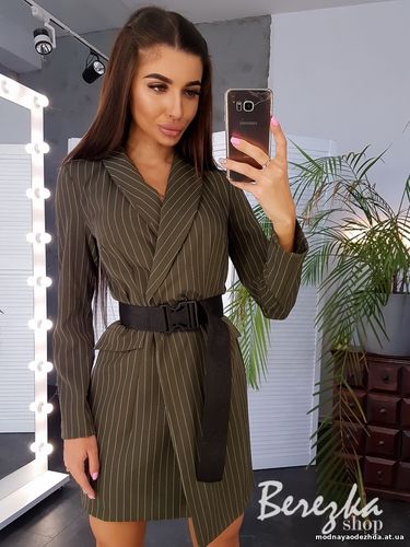 Платье-пиджак в полоску Размер: S и М Ткань: костюмка Пояс . Цена: 610