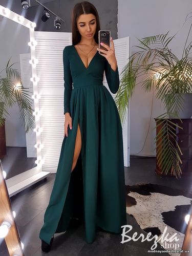 Платье- макси с разрезом Размер: S и М Ткань: костюмка Цена: 630 грн. Платье- макси с разрезом Размер: S и М Ткань: костюмка Цена: 630 грн.