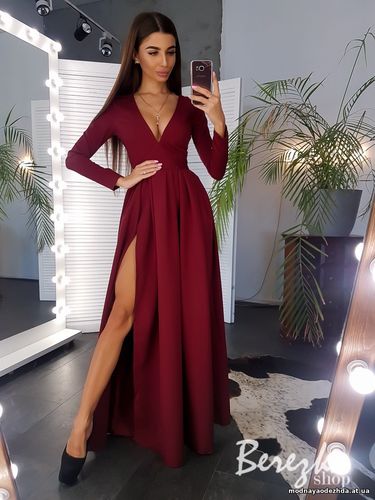 Платье- макси с разрезом Размер: S и М Ткань: костюмка Цена: 630 грн. Платье- макси с разрезом Размер: S и М Ткань: костюмка Цена: 630 грн.