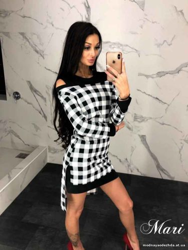 Оригинальный комплект двойка , который состоит из двух платьев Снизу о