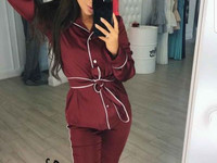 Костюмчик в пижамном стиле с поясом материал - шелк Армани размер един