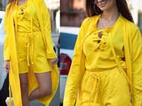 Новинка на лето костюм тройка с мантией свободными шортами и объемной