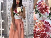 Костюмчик с ярким топом Размер: С и М Ткань: костюмка габардин + дайви