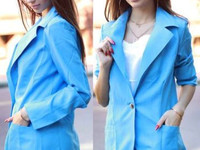 Удобный костюм тройка Ткань габардин,маечка шелк с отделкой кружева Цв