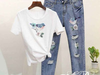 Костюм (Фабричный Китай) качество люкс джинсы +футболка рисунок нашивк