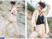 Цена: 695 грн. Размер: 46-48, 42-44, 44-46 Вид одежды: Костюмы модель: