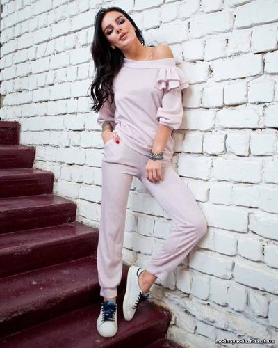 Костюм "Волан" 350 грн. Размер 42 -44 двунитка петля с люрек