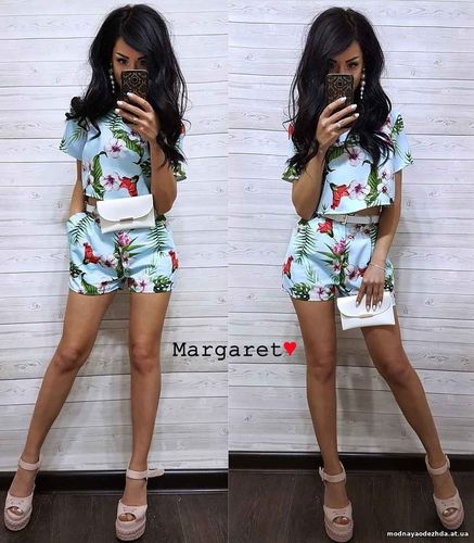 Костюм Ткань костюмка Барби Размеры С и М .  Сумочка на ремешке! Разме