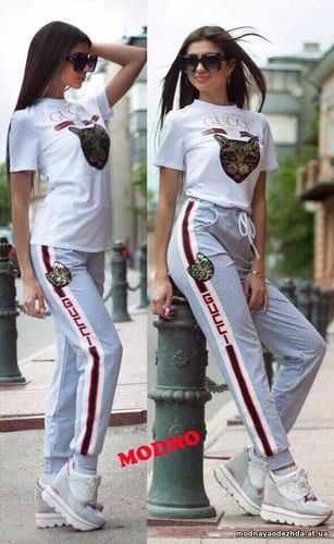 Хит весны!!! Костюм в стиле Gucci с футболкой с логотипом из паетки на