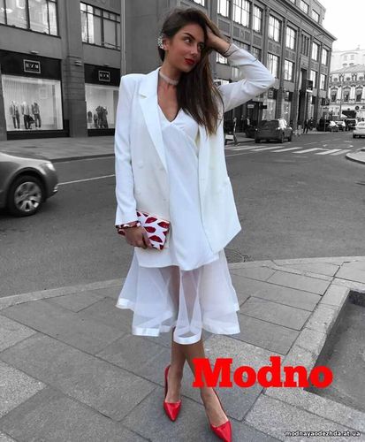 Красивый Летний костюм двойка ( пиджак свободного кроя и нежный красив