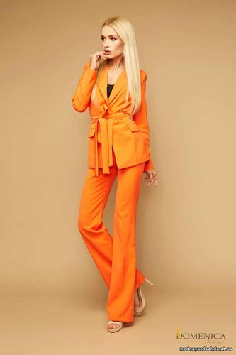 Р 2082 . Ультрамодный лаконичный деловой брючный костюм. Изделие выпол