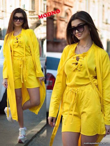 Новинка на лето костюм тройка с мантией свободными шортами и объемной