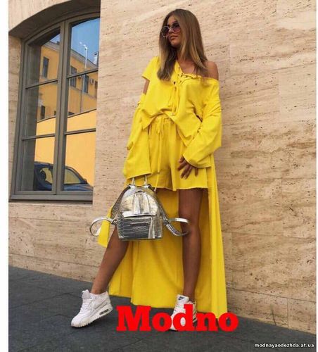 новинка на лето костюм тройка с мантией свободными шортами и объемной
