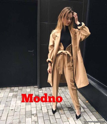 Новинка Потрясный костюм из брюк с высокой талией и широким фигурным п Новинка Потрясный костюм из брюк с высокой талией и широким фигурным п