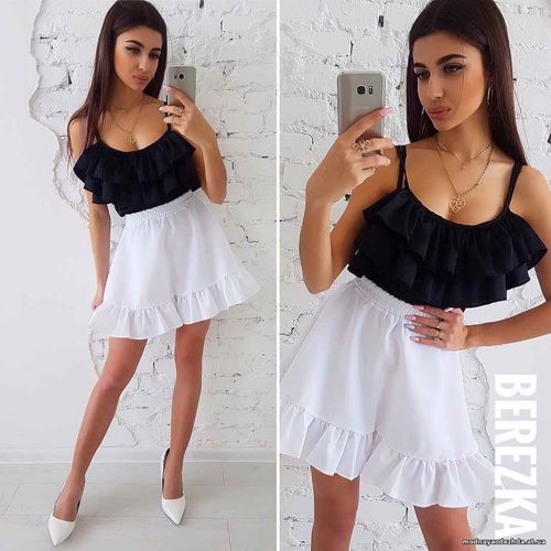 Костюмчик с шелковой маечкой Размер: С и М Ткань: костюмка габардин +