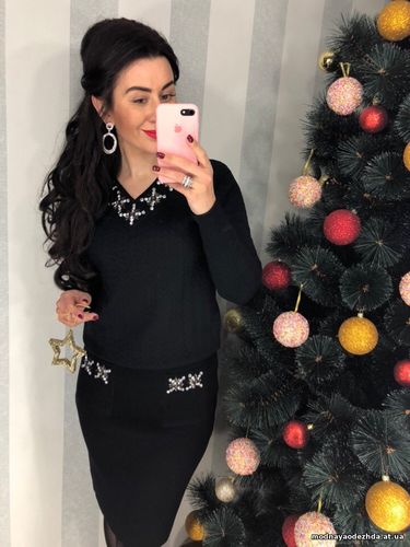 НОВОГОДНЯЯ КОЛЛЕКЦИЯ РОСКОШНЫЙ И НАРЯДНЫЙ КОСТЮМ СОЧЕТАЮЩИЙ В СЕБЕ КРА