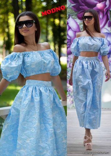 Нереально красивый костюм из летнего жаккарда с красивыми набитыми цве