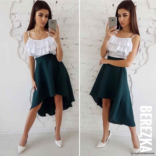 Костюмчик с шелковой маечкой Размер: С и М Ткань: костюмка габардин +