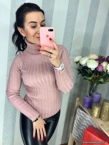 СНОВА В НАЛИЧИИ ЭФФЕКТНЫЙ И ОРИГИНАЛЬНЫЙ ГОЛЬФИК ИЗ ТРИКОТАЖА РЕЛЬЕФНО