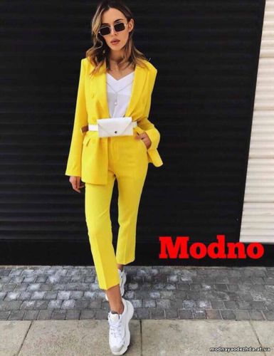 Новинка Летний костюм в самых сочных расцветках укорочённые брюки и пи Новинка Летний костюм в самых сочных расцветках укорочённые брюки и пи