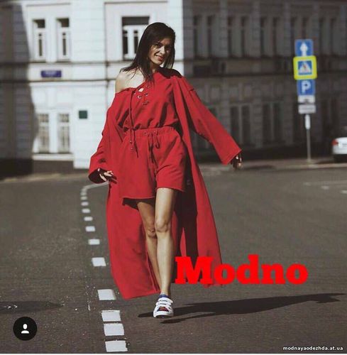 новинка на лето костюм тройка с мантией свободными шортами и объемной