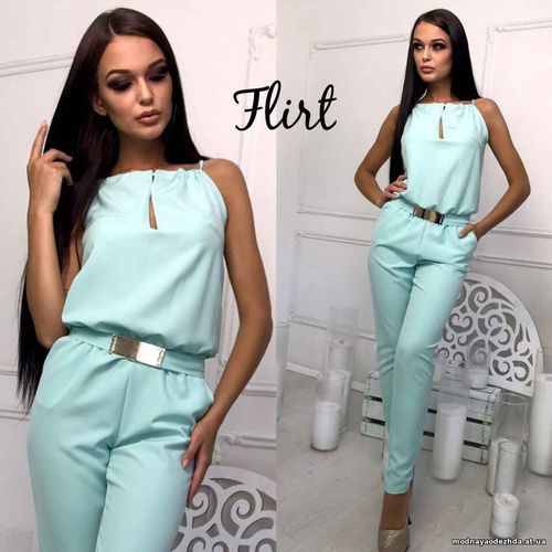Комбез ( пояс в комплекте ) . Размер: 42-44 Ткань- креп- костюмка Цвет
