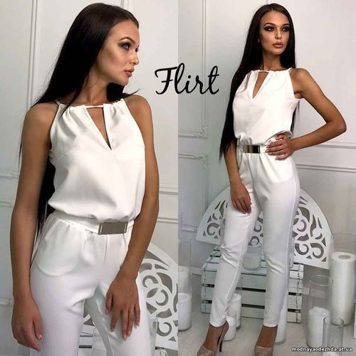 Комбез ( пояс в комплекте ) . Размер: 42-44 Ткань- креп- костюмка Цвет