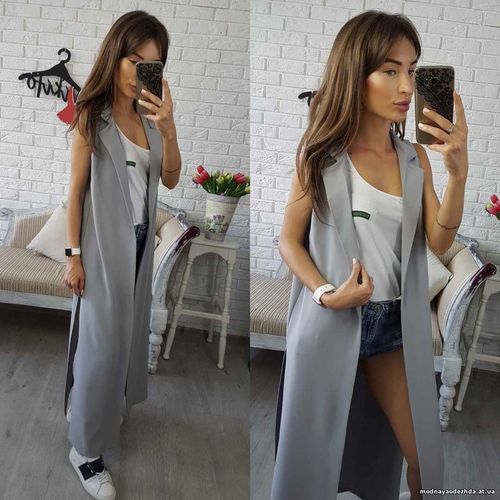 Жилетка Очень красиво смотрится как под спорт так и под классику без з