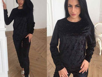 Костюм. Размеры С и М Ткань-велюр с жемчугом жемчуг пробит Цена 495 гр