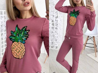 В63 Костюм трикотаж джерси с-м изумруд, серый, персик, фризе 530 грн.