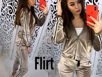 Костюм ( кофта с капюшоном + штаны) Цена : 760 грн. Размер: 42-44 Ткан