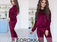 Костюм 480.00 грн. Размеры: 42-44 Ткань: велюр Значок может меняться.