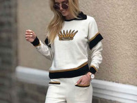 Новиночка Вязаный Костюмчик «Корона « 1030.00 грн. Размер с-м и м-л Со