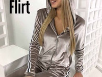 Костюм ( кофта с капюшоном + штаны) Цена : 760 грн. Размер: 42-44 Ткан