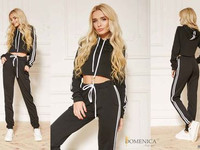 Р 1837 710 грн. Яркий стильный спортивный костюм, который подходит как