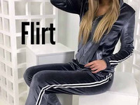 Костюм ( кофта с капюшоном + штаны) Цена : 760 грн. Размер: 42-44 Ткан