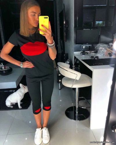 NEW КОСТЮМ ФУТБОЛКА/БРИДЖИ УКРАШЕНЫ НАШИВКОЙ «LIPS” ТРИКОТАЖ ХЛОПОК/ЭЛ NEW КОСТЮМ ФУТБОЛКА/БРИДЖИ УКРАШЕНЫ НАШИВКОЙ «LIPS” ТРИКОТАЖ ХЛОПОК/ЭЛ