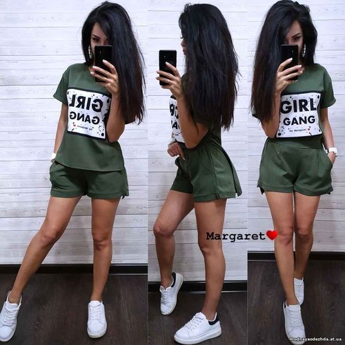 Костюм Ткань креп-дайвинг + нашивка Размеры С (42-44) и М (44-46) Футб Костюм Ткань креп-дайвинг + нашивка Размеры С (42-44) и М (44-46) Футб