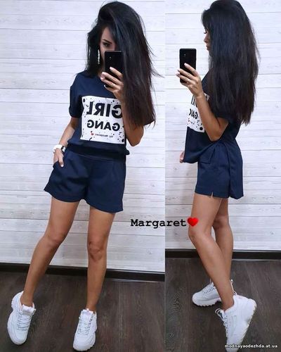 Костюм Ткань креп-дайвинг + нашивка Размеры С (42-44) и М (44-46) Футб Костюм Ткань креп-дайвинг + нашивка Размеры С (42-44) и М (44-46) Футб