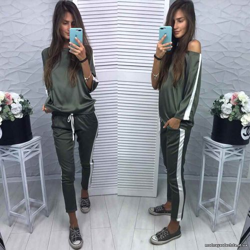 В наличии Новый цвет  Ткань: шёлк армани Размер : S,M Цвет: мокко, хак