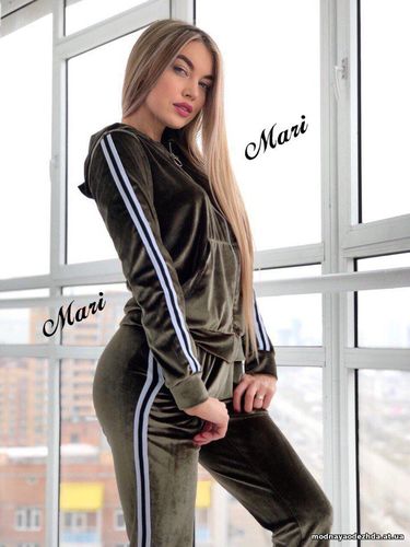 Бархатный костюм с лампасами Цена 730грн. Ткань бархат люкс качества Р