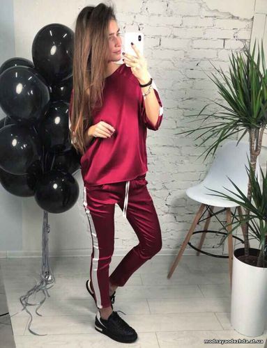 В наличии Новый цвет Ткань: шёлк армани Размер : S,M Цвет: мокко, хак В наличии Новый цвет Ткань: шёлк армани Размер : S,M Цвет: мокко, хак