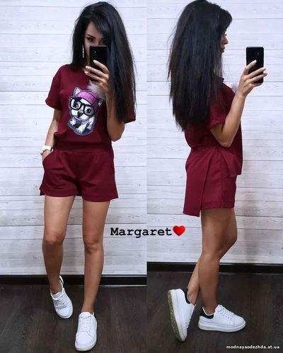 Костюм Ткань креп-дайвинг + нашивка Размеры С (42-44) и М (44-46) Футб Костюм Ткань креп-дайвинг + нашивка Размеры С (42-44) и М (44-46) Футб