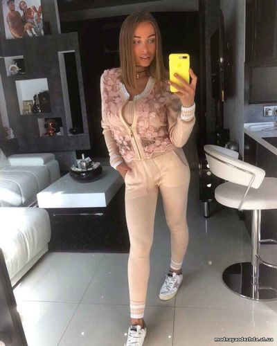 СПОРТИВНЫЙ КОСТЮМ “VERO” тройка (топ+ брюки+бомбер) Пряжа холодный хло СПОРТИВНЫЙ КОСТЮМ “VERO” тройка (топ+ брюки+бомбер) Пряжа холодный хло