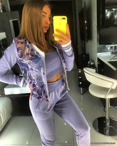 СПОРТИВНЫЙ КОСТЮМ “VERO” тройка (топ+ брюки+бомбер) Пряжа холодный хло СПОРТИВНЫЙ КОСТЮМ “VERO” тройка (топ+ брюки+бомбер) Пряжа холодный хло