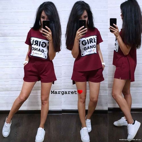 Костюм Ткань креп-дайвинг + нашивка Размеры С (42-44) и М (44-46) Футб Костюм Ткань креп-дайвинг + нашивка Размеры С (42-44) и М (44-46) Футб