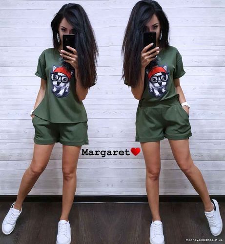 Костюм Ткань креп-дайвинг + нашивка Размеры С (42-44) и М (44-46) Футб Костюм Ткань креп-дайвинг + нашивка Размеры С (42-44) и М (44-46) Футб